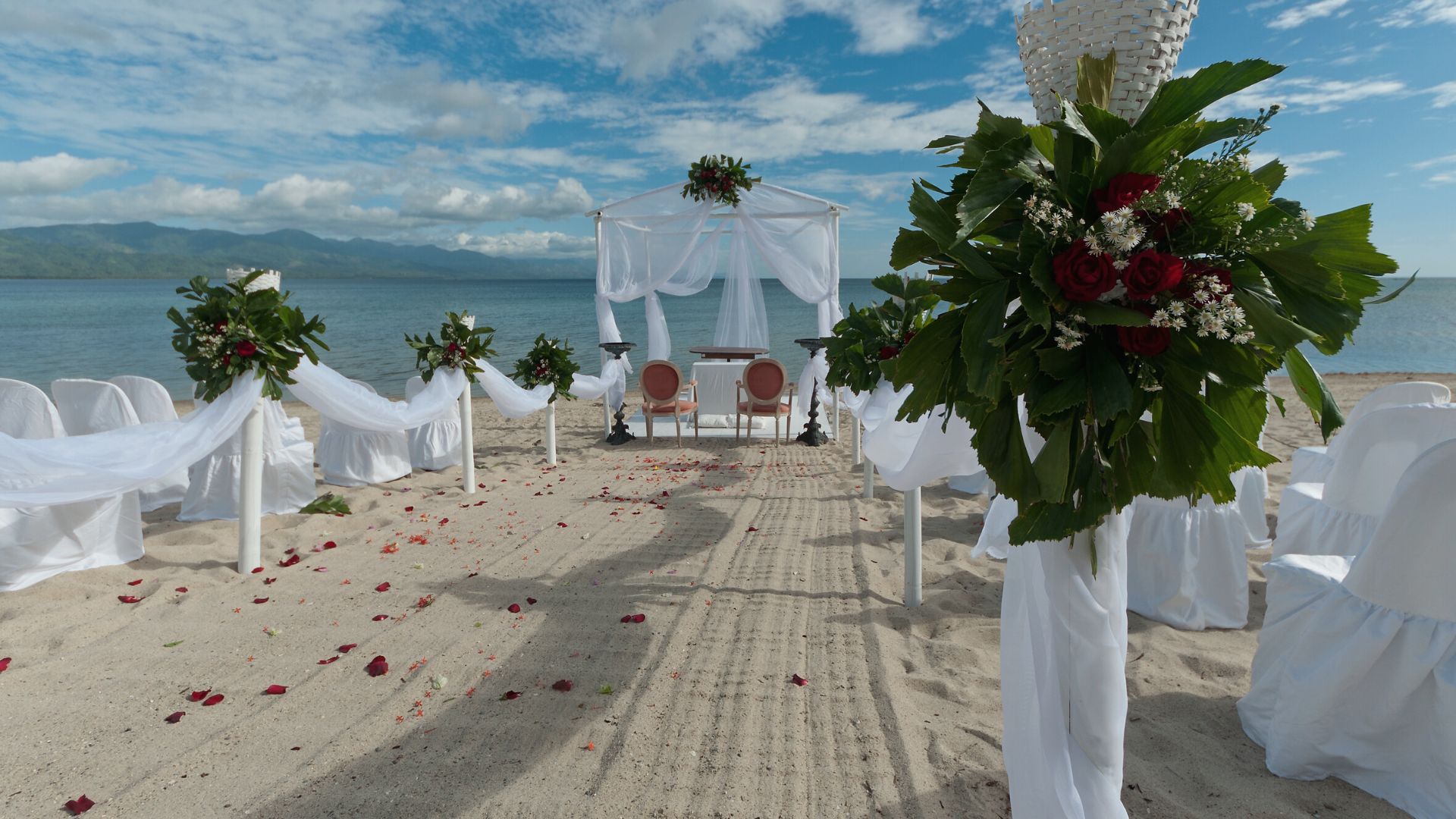 allestimento matrimonio in spiaggia