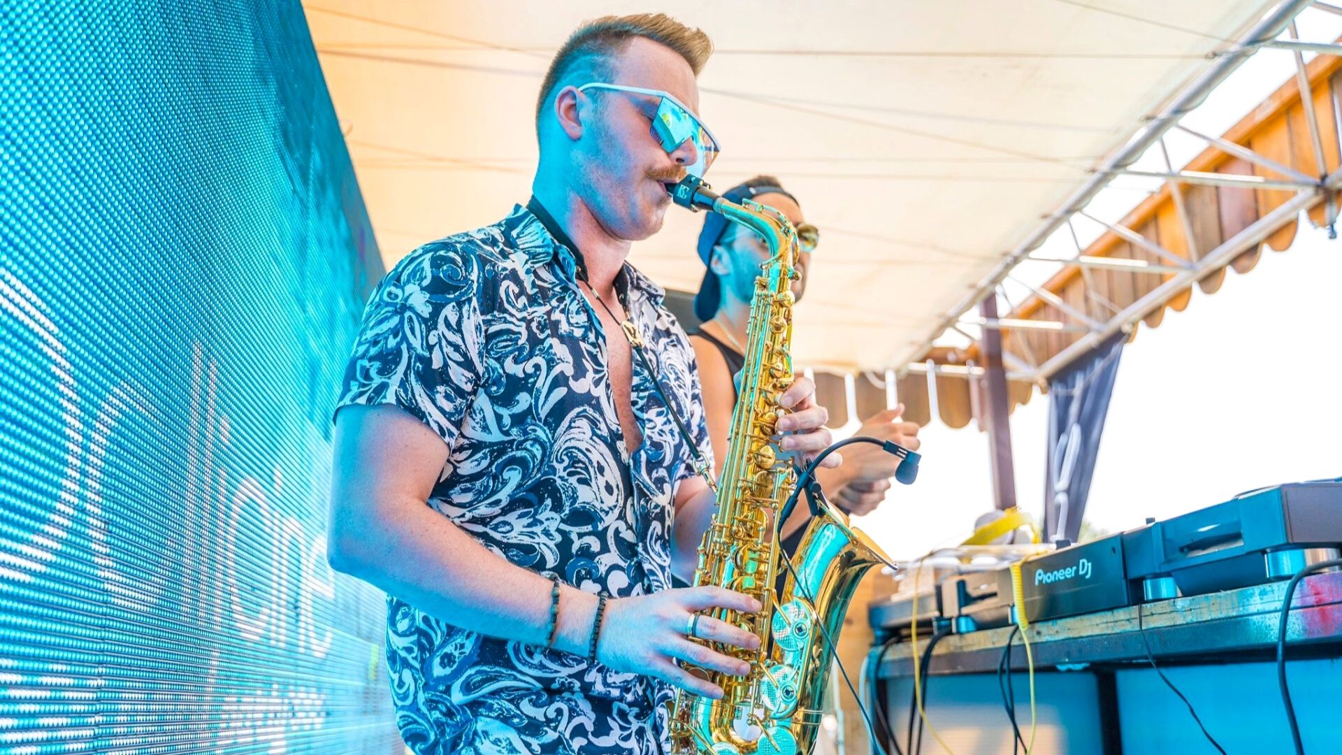 dj per eventi matthew sax