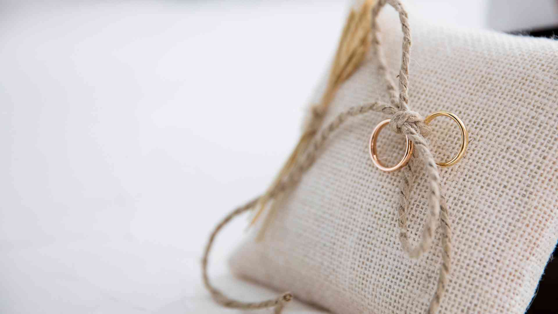 Portafedi per matrimonio