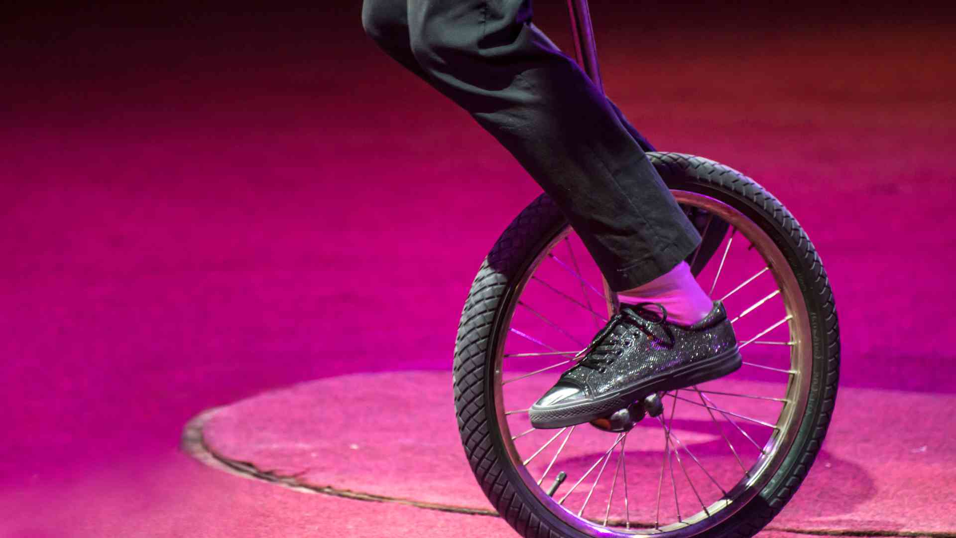 Artisti circensi per evento aziendale Artisti circensi per evento aziendale